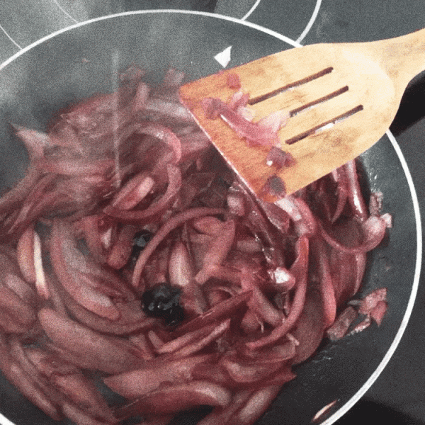 red wine caramelized onions